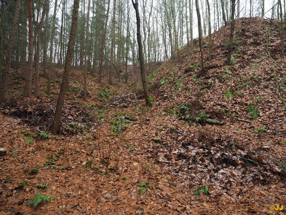 Původní lom na cestě z Dokes k mokřadu Kalspot