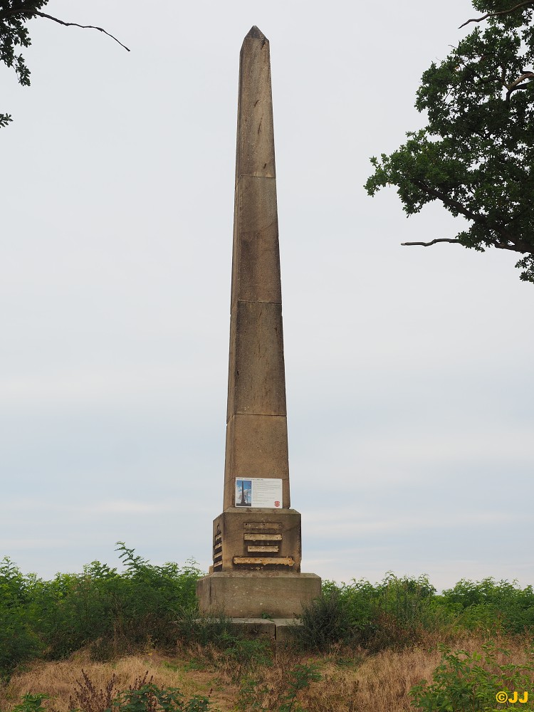 Martinský obelisk u Smečna    