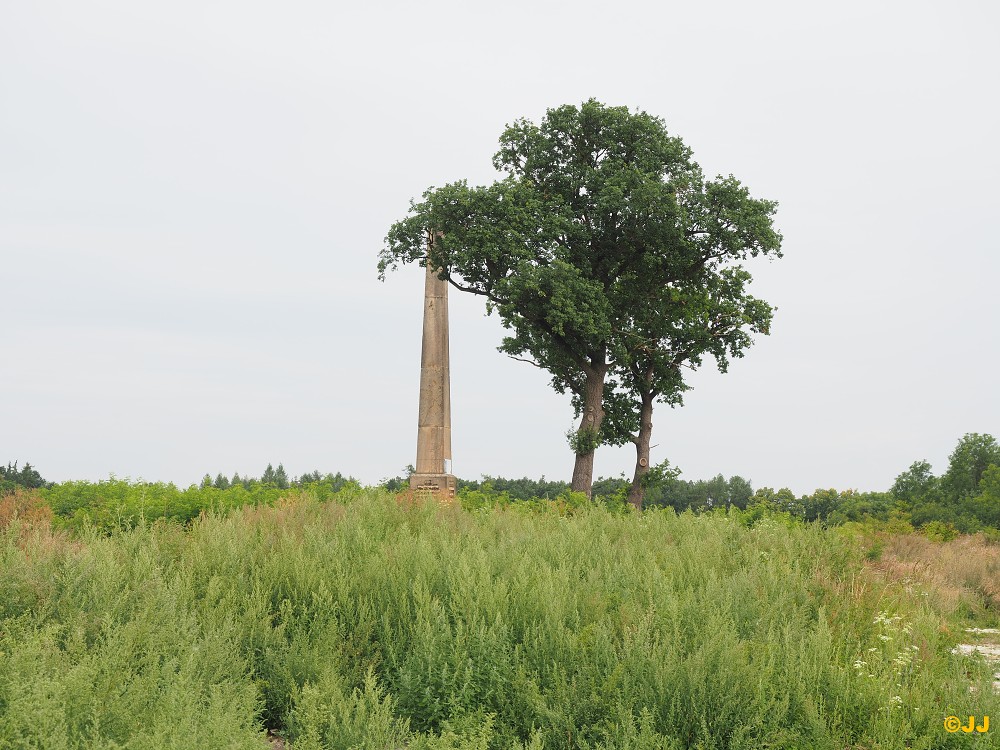 Martinský obelisk u Smečna    